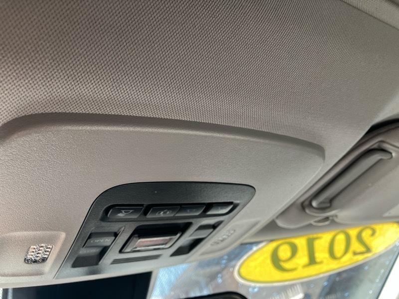 Toyota Camry SE 2019