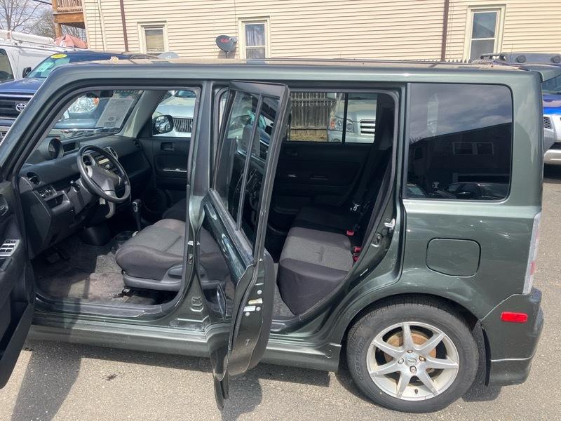Scion xB Wagon 2005