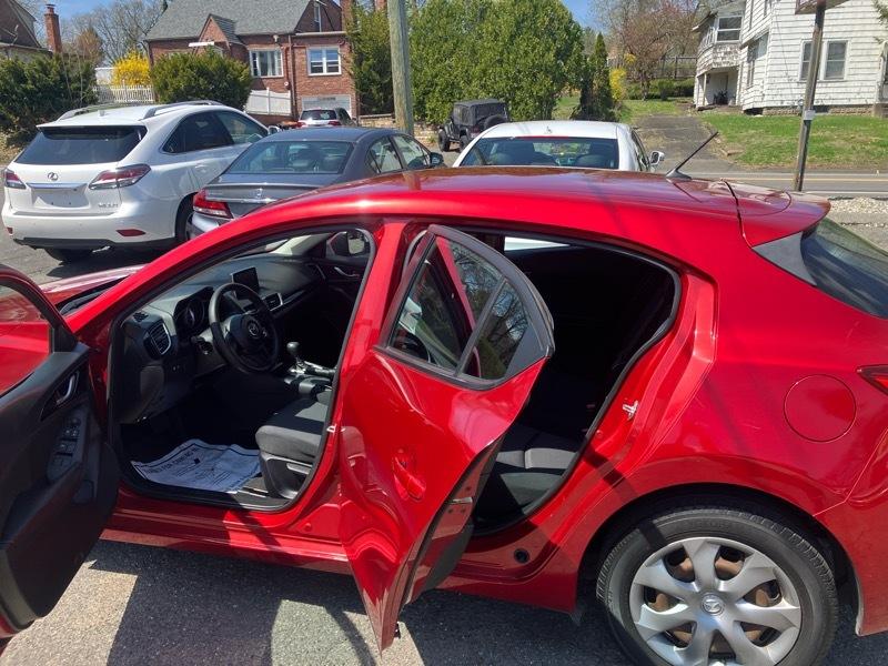 Mazda MAZDA3 i Sport MT 5-Door 2015