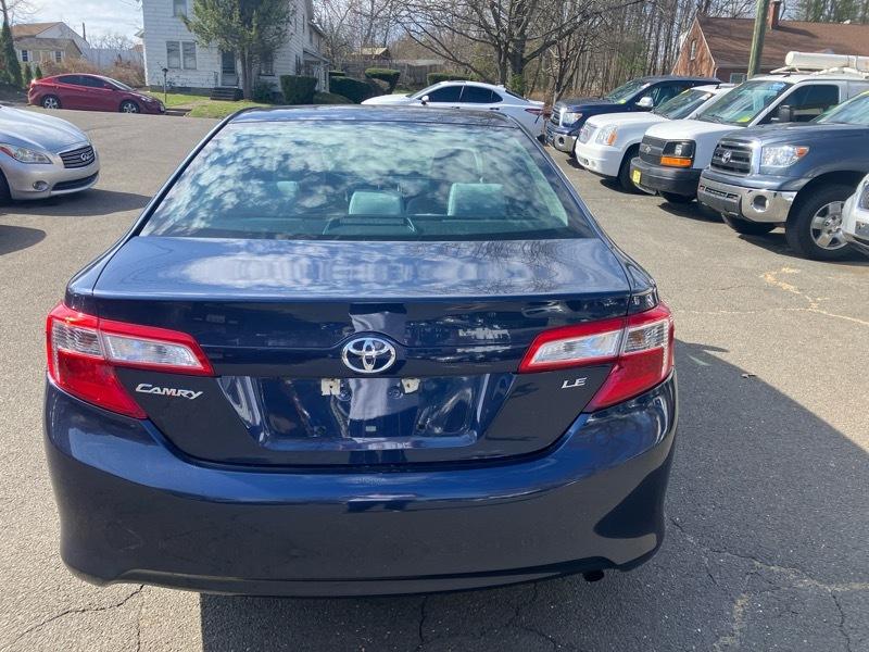 Toyota Camry LE 4D Sedan 2014