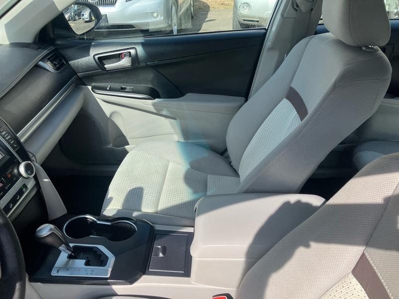 Toyota Camry LE 4D Sedan 2014