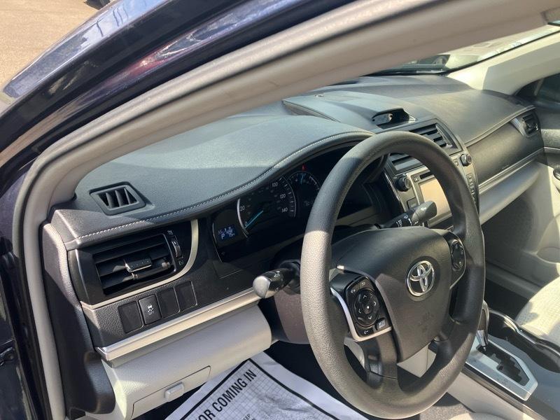 Toyota Camry LE 4D Sedan 2014