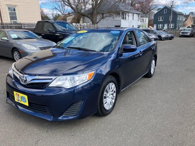 Toyota Camry LE 4D Sedan 2014