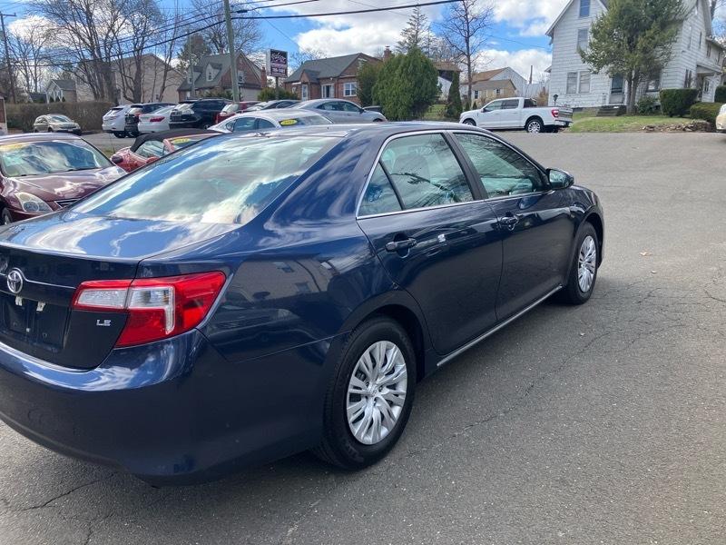 Toyota Camry LE 4D Sedan 2014