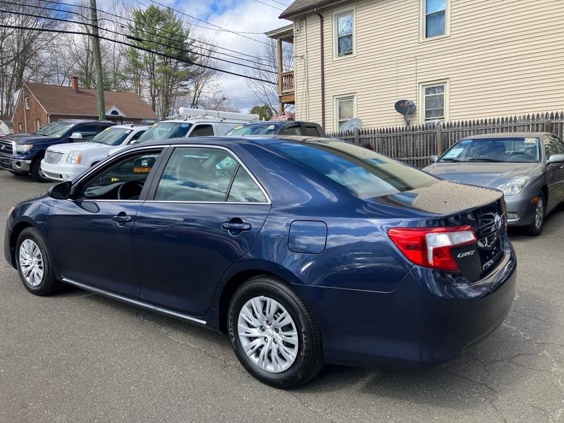 Toyota Camry LE 4D Sedan 2014