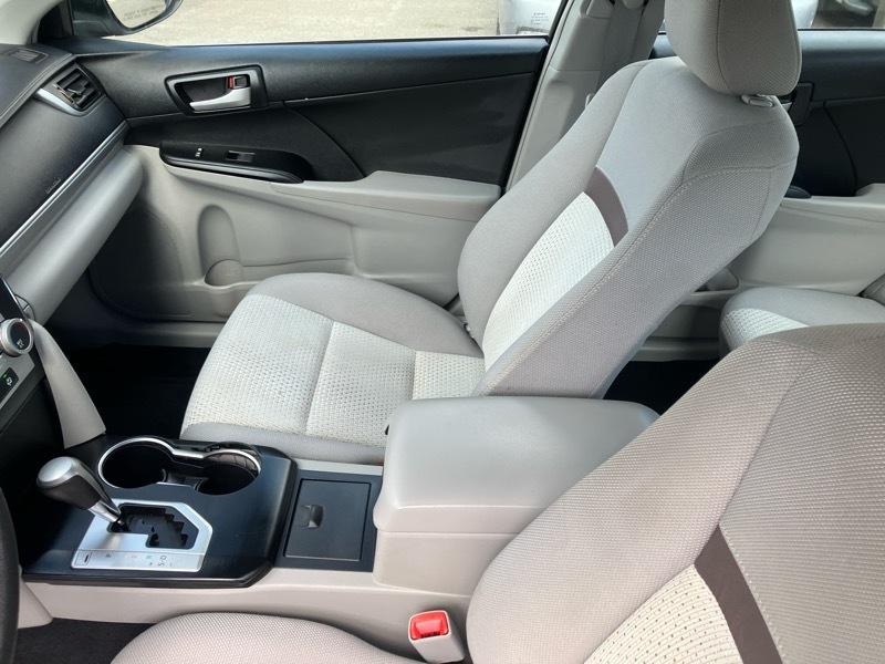 Toyota Camry LE 4D Sedan 2014