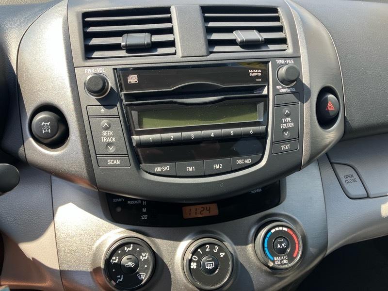 Toyota RAV4 Base I4 4WD 2009