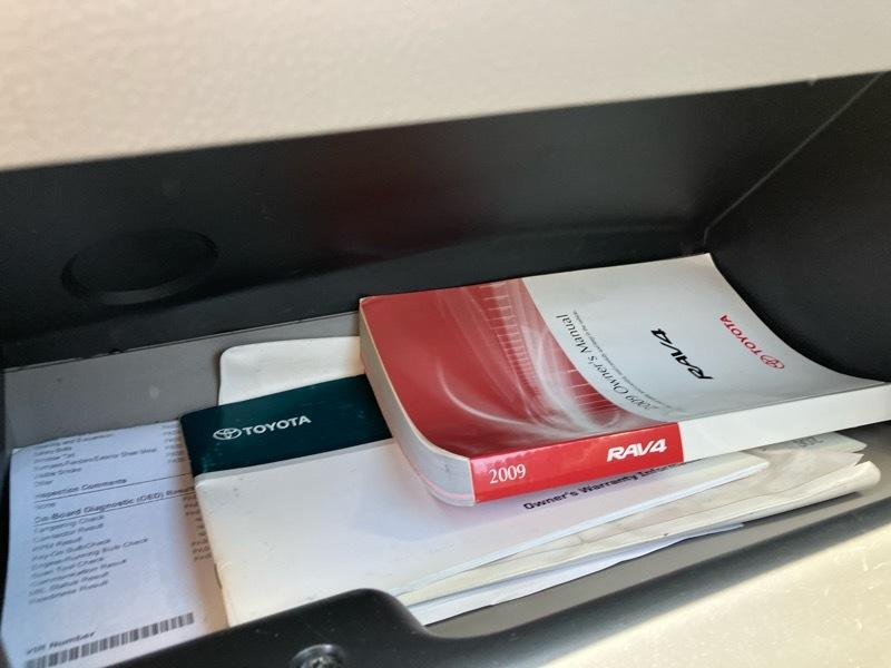 Toyota RAV4 Base I4 4WD 2009