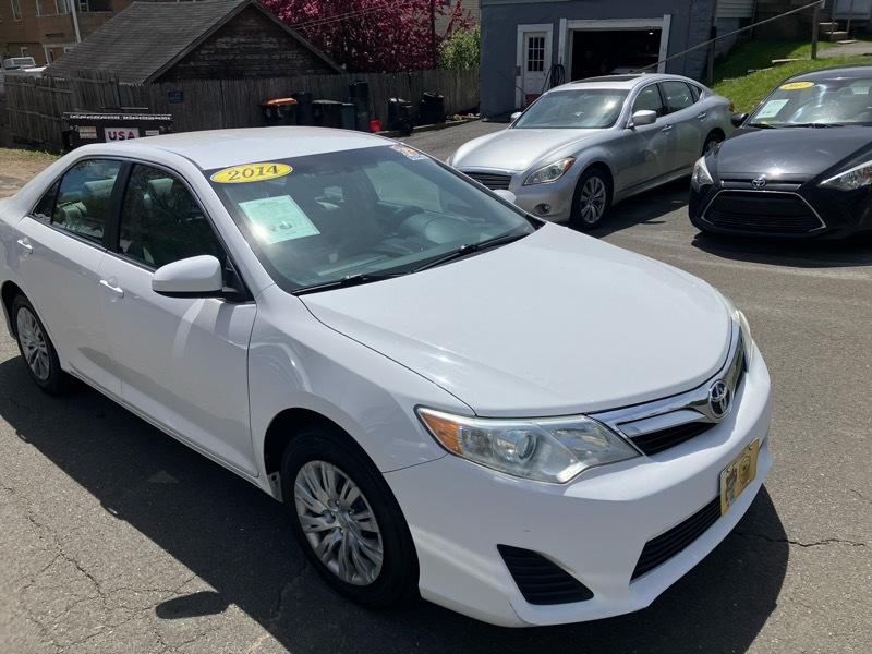 Toyota Camry LE 2014