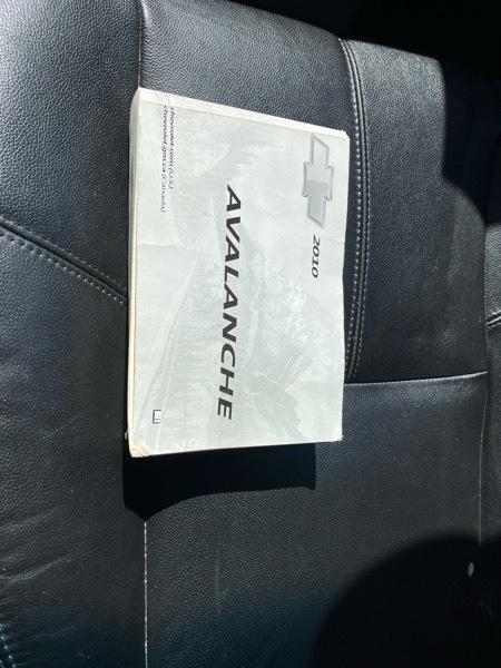 Chevrolet Avalanche LT 4WD 2010