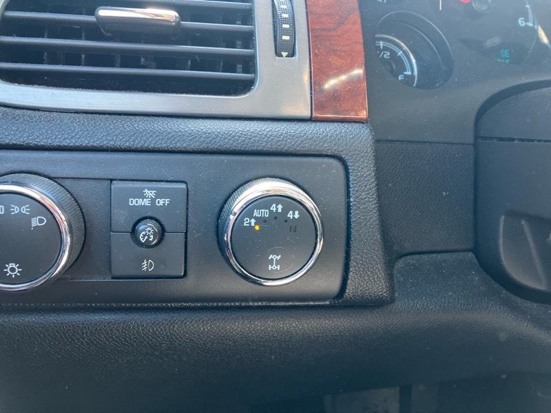 Chevrolet Avalanche LT 4WD 2010