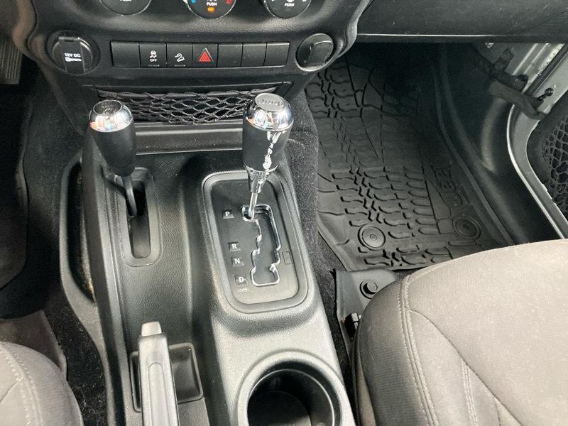 Jeep Wrangler Unlimited Sport 4WD 2017