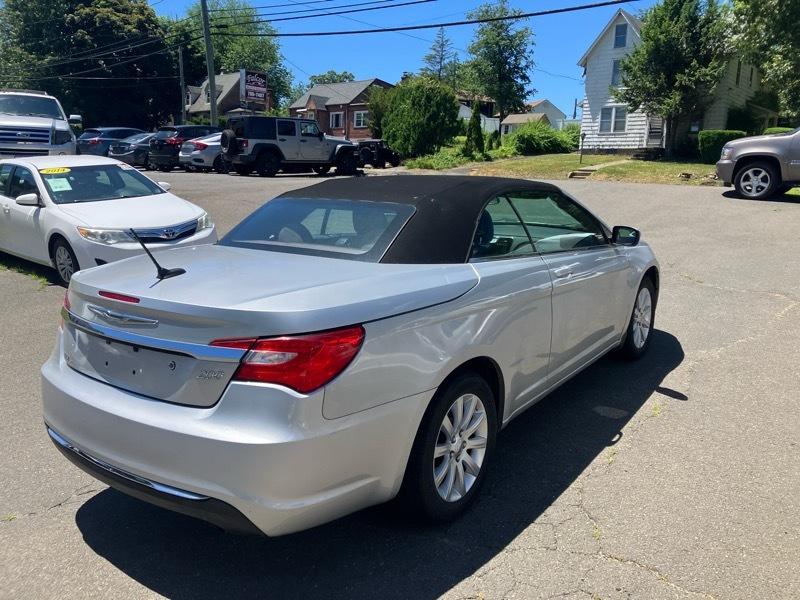 Chrysler 200 Touring Convertible 2011