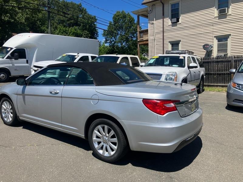 Chrysler 200 Touring Convertible 2011