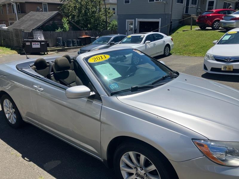 Chrysler 200 Touring Convertible 2011