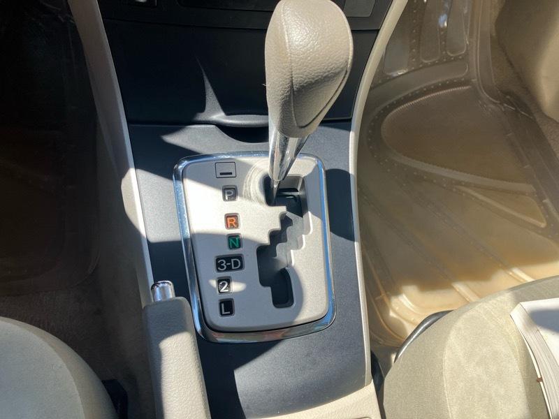 Toyota Corolla LE 4-Speed AT 2010