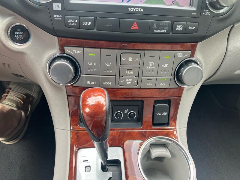Toyota Highlander Limited 4WD 2012