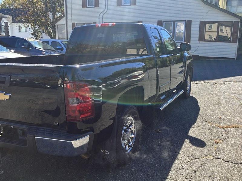 Chevrolet Silverado 1500 LS Extended Cab 4WD 2011