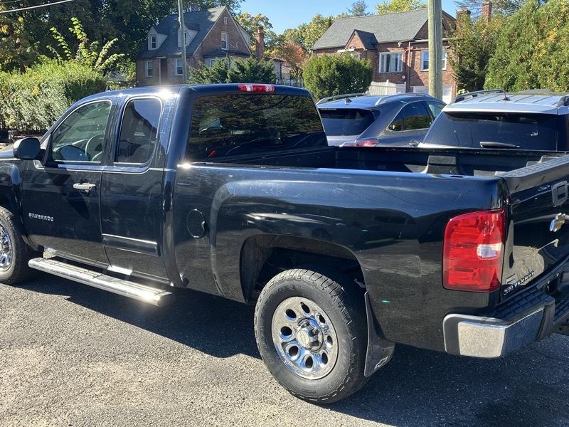 Chevrolet Silverado 1500 LS Extended Cab 4WD 2011
