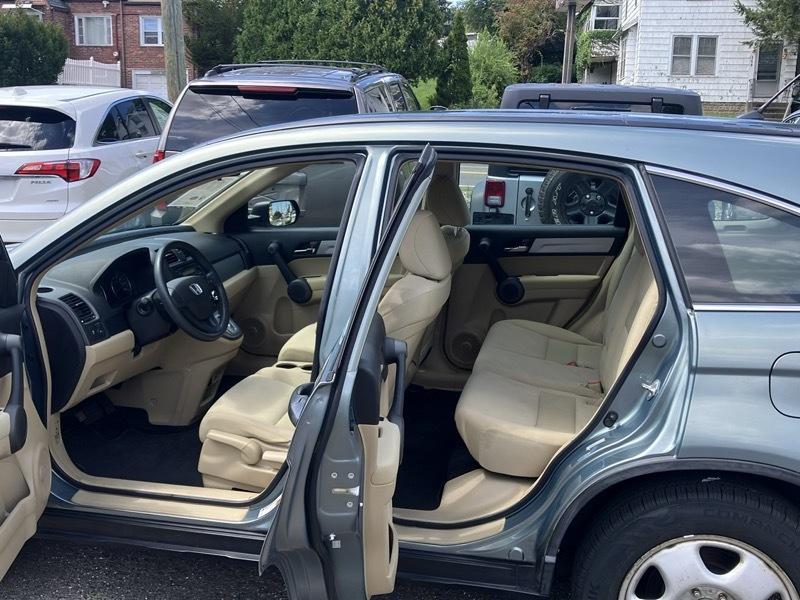 Honda CR-V LX 4WD 5-Speed AT 2010