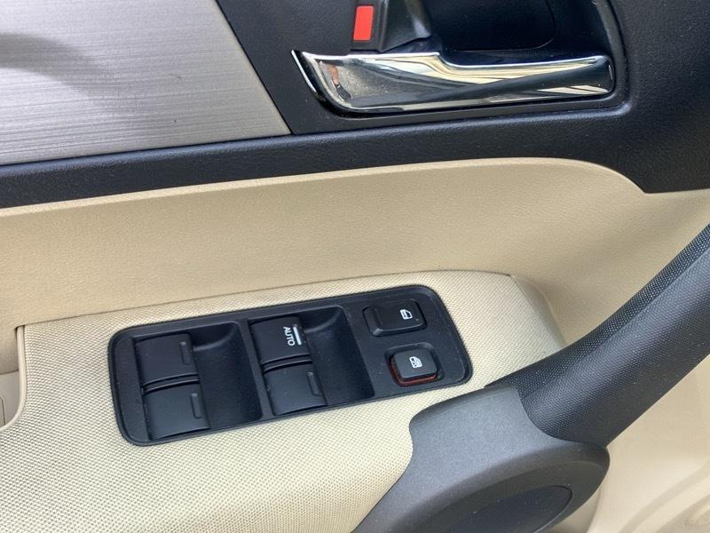Honda CR-V LX 4WD 5-Speed AT 2010