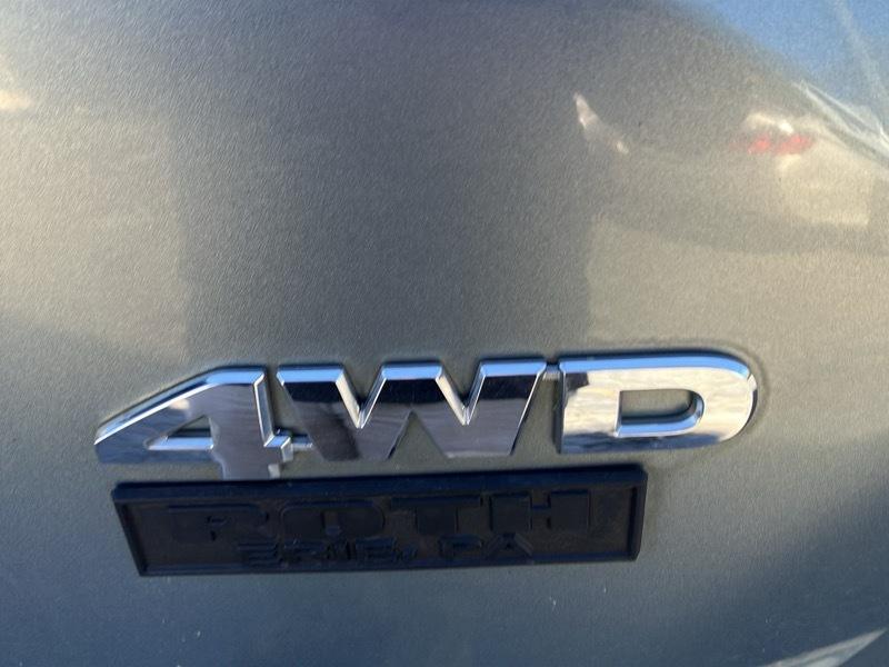 Honda CR-V LX 4WD 5-Speed AT 2010