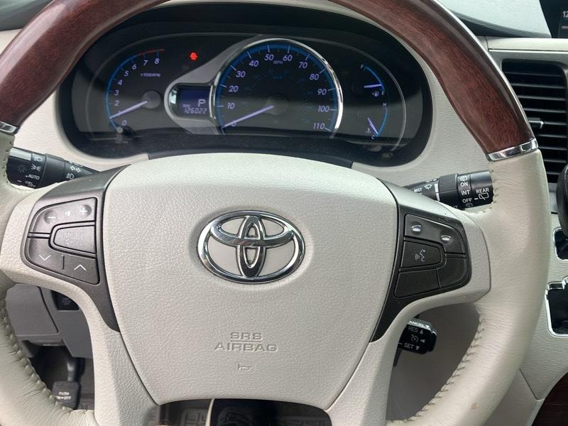 Toyota Sienna Limited AWD 7-Passenger V6 2013