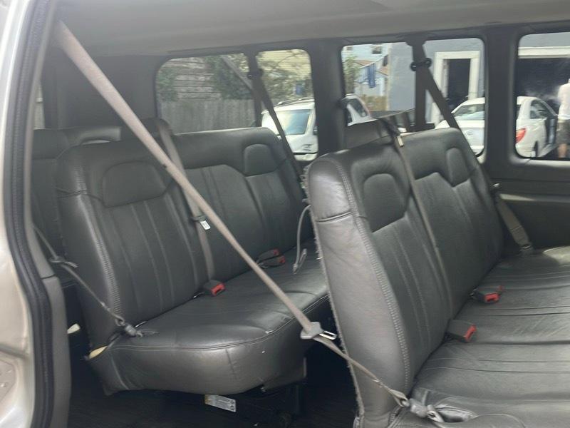Chevrolet Express LS 3500 2017