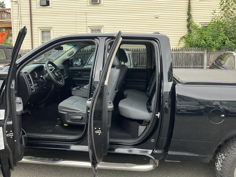 RAM 1500 Tradesman Quad Cab 4WD 2013