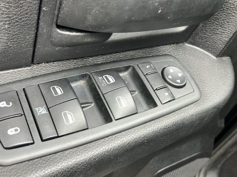RAM 1500 Tradesman Quad Cab 4WD 2013