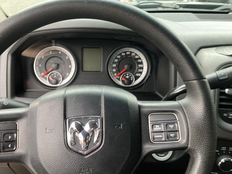 RAM 1500 Tradesman Quad Cab 4WD 2013