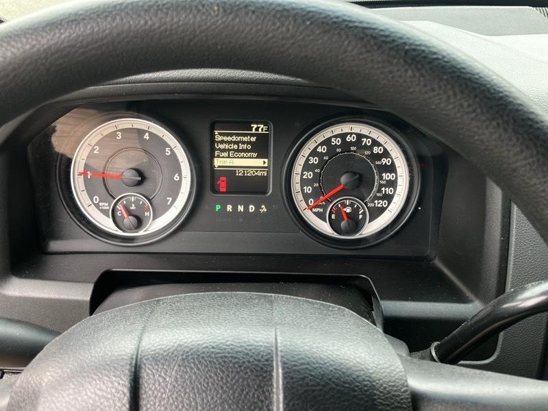 RAM 1500 Tradesman Quad Cab 4WD 2013