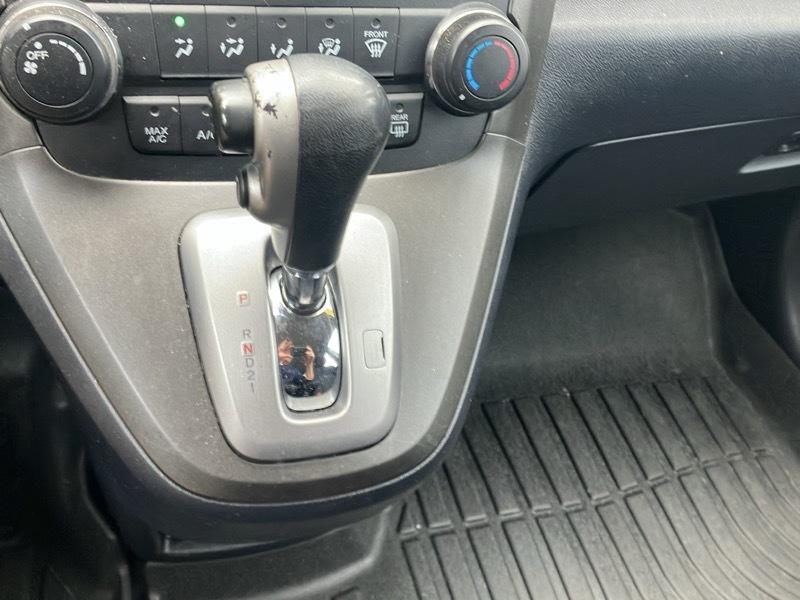 Honda CR-V SE 4WD 5-Speed AT 2011
