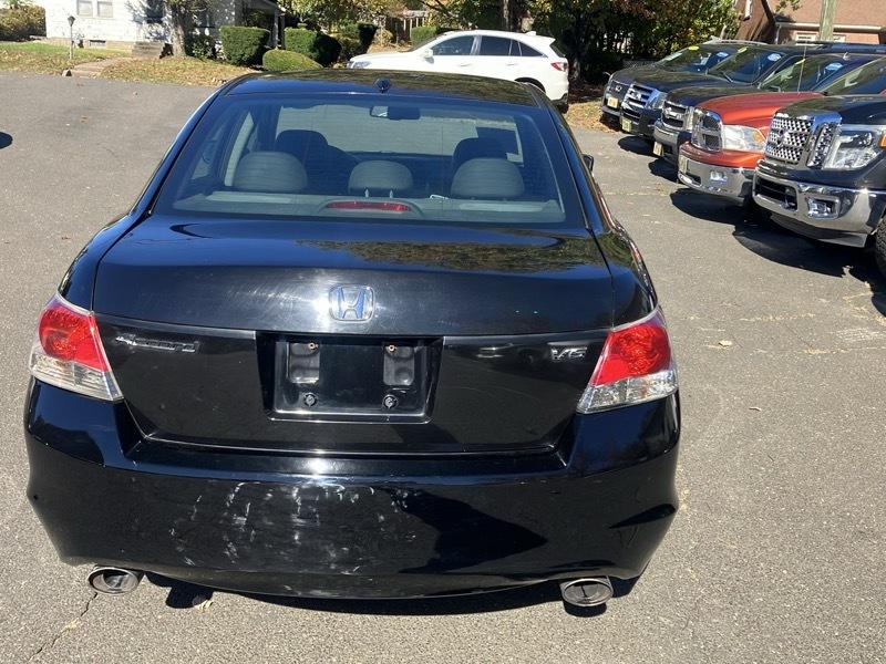 Honda Accord EX-L V-6 Sedan AT 2010
