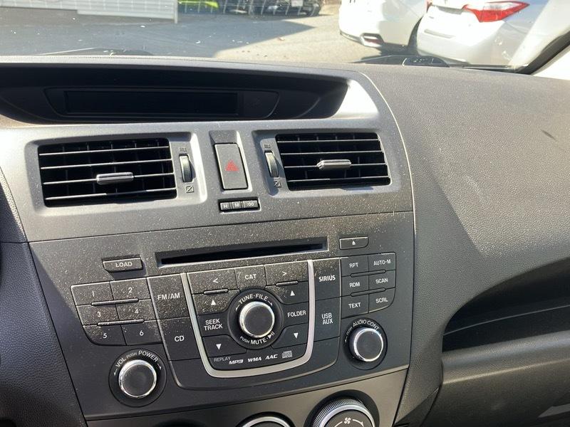 Mazda MAZDA5 Grand Touring 2015