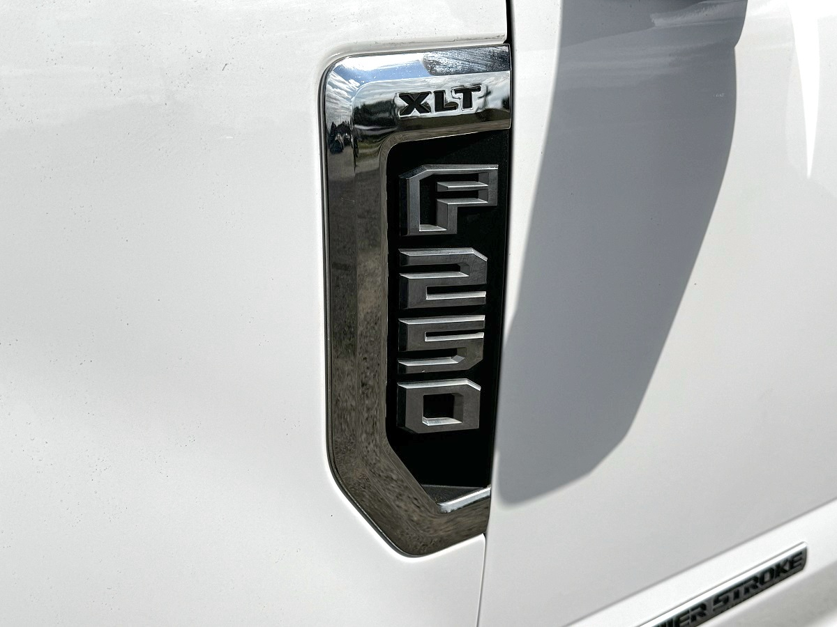 Ford F-250 SD XLT Crew Cab Short Bed 4WD 2022 Ford F-250 SD XLT Crew Cab Short Bed 4WD 2022