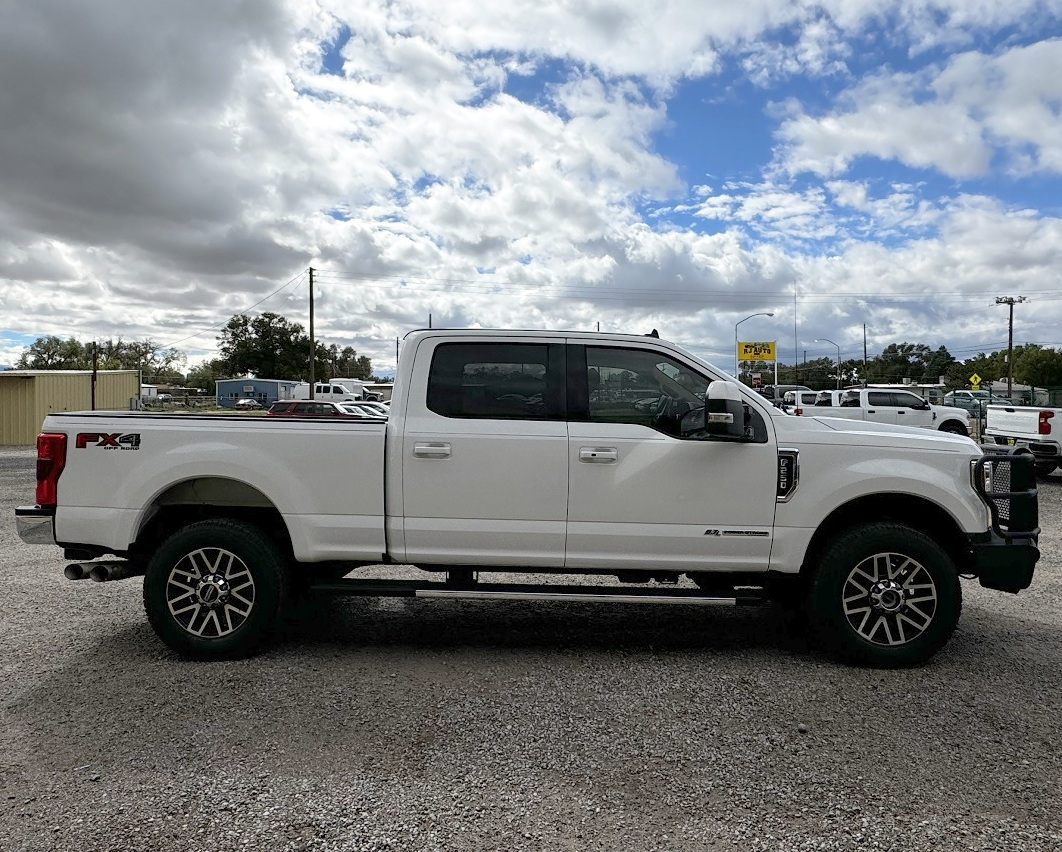 Ford F-250 SD Lariat Crew Cab Short Bed 4WD 2019 Ford F-250 SD Lariat Crew Cab Short Bed 4WD 2019