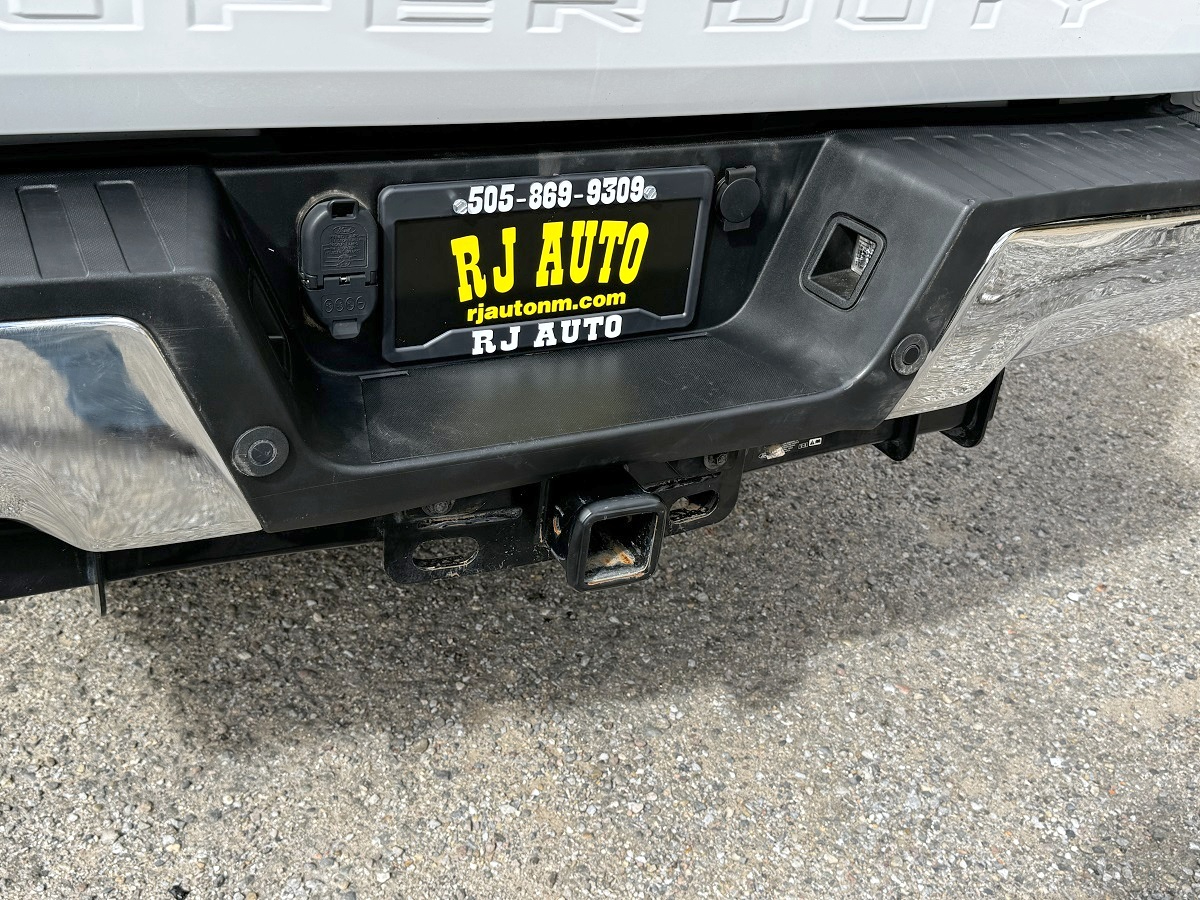 Ford F-250 SD Lariat Crew Cab Short Bed 4WD 2019 Ford F-250 SD Lariat Crew Cab Short Bed 4WD 2019