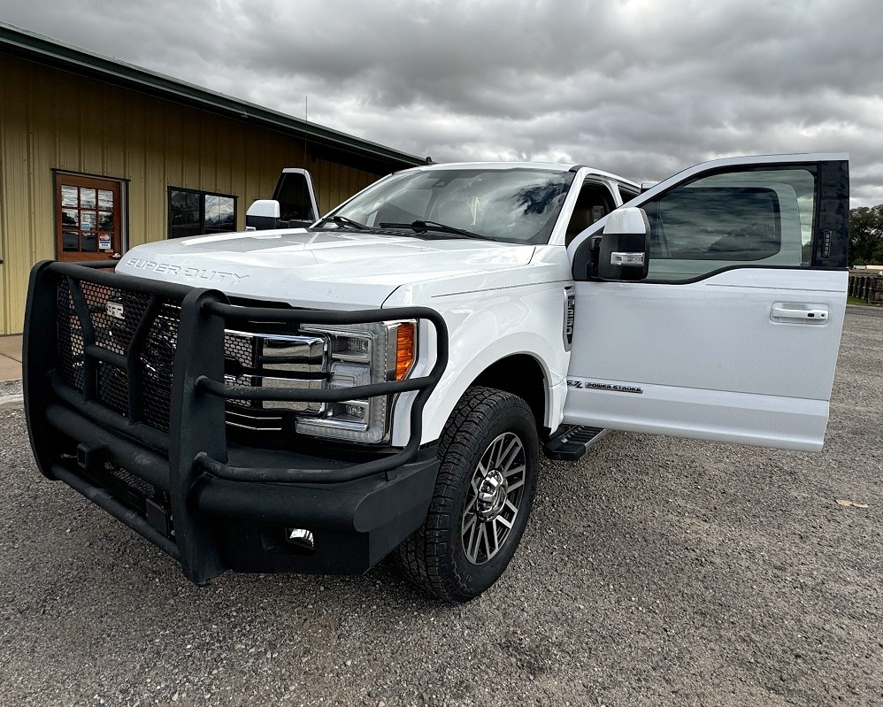 Ford F-250 SD Lariat Crew Cab Short Bed 4WD 2019 Ford F-250 SD Lariat Crew Cab Short Bed 4WD 2019