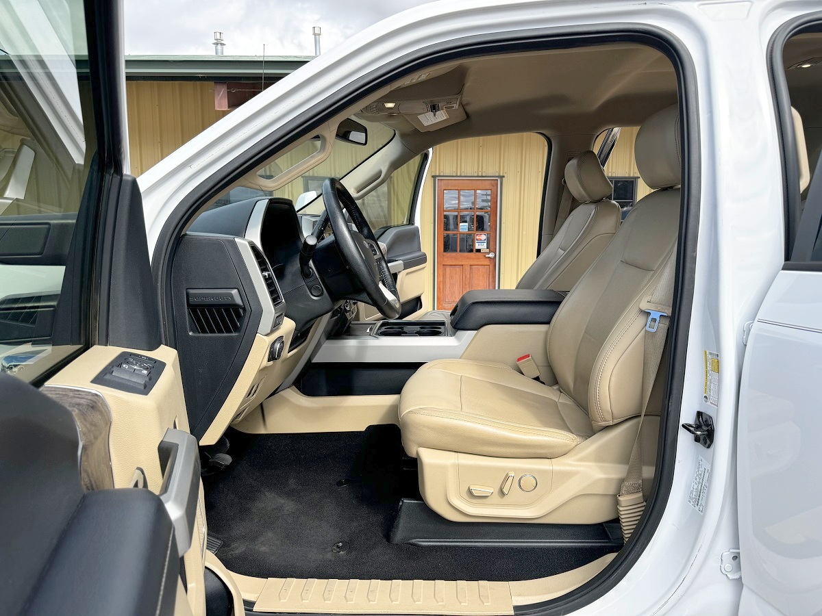 Ford F-250 SD Lariat Crew Cab Short Bed 4WD 2019 Ford F-250 SD Lariat Crew Cab Short Bed 4WD 2019