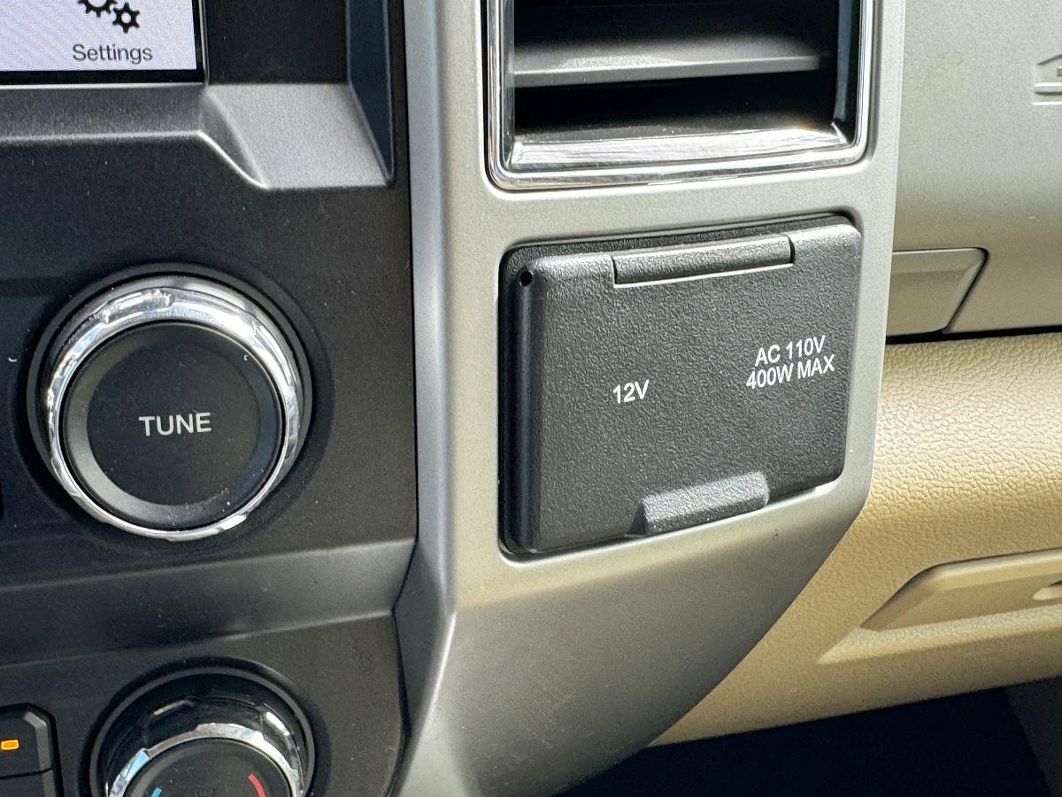 Ford F-250 SD Lariat Crew Cab Short Bed 4WD 2019 Ford F-250 SD Lariat Crew Cab Short Bed 4WD 2019