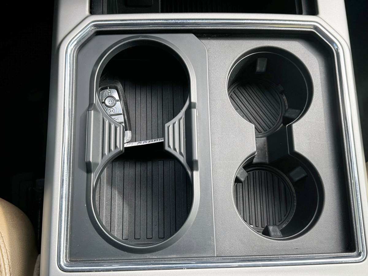 Ford F-250 SD Lariat Crew Cab Short Bed 4WD 2019 Ford F-250 SD Lariat Crew Cab Short Bed 4WD 2019