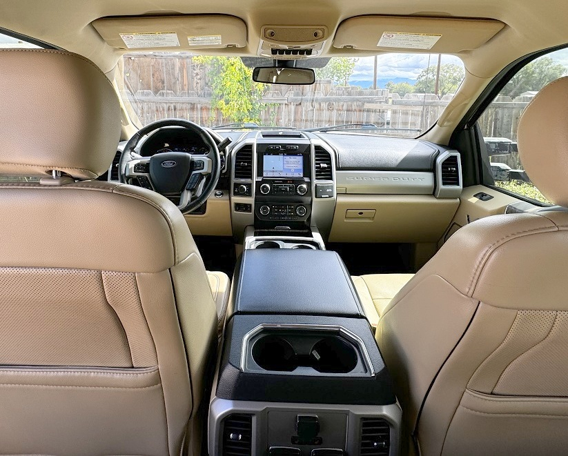 Ford F-250 SD Lariat Crew Cab Short Bed 4WD 2019 Ford F-250 SD Lariat Crew Cab Short Bed 4WD 2019