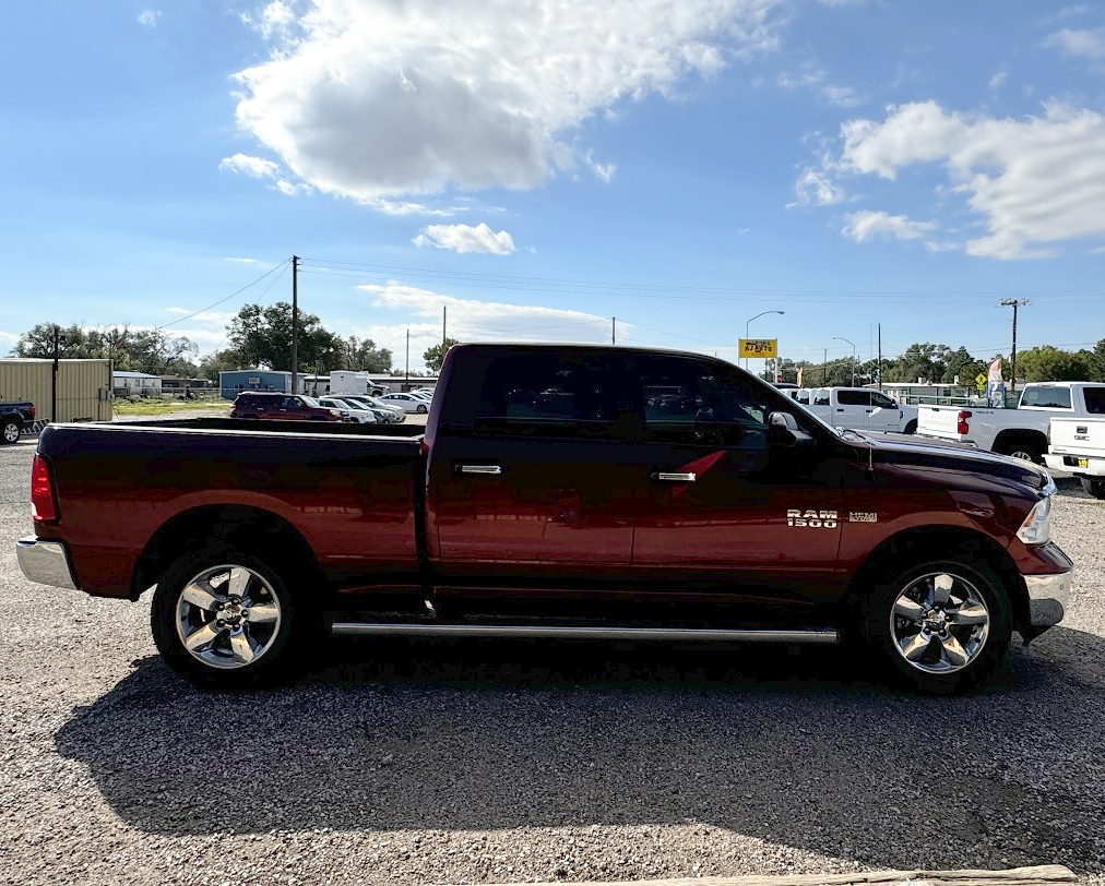 RAM 1500 SLT Crew Cab 4WD SWB 2018 RAM 1500 SLT Crew Cab 4WD SWB 2018