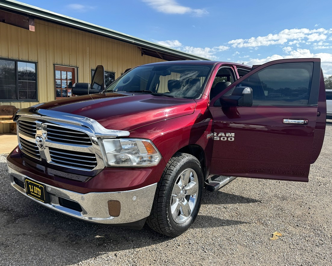 RAM 1500 SLT Crew Cab 4WD SWB 2018 RAM 1500 SLT Crew Cab 4WD SWB 2018