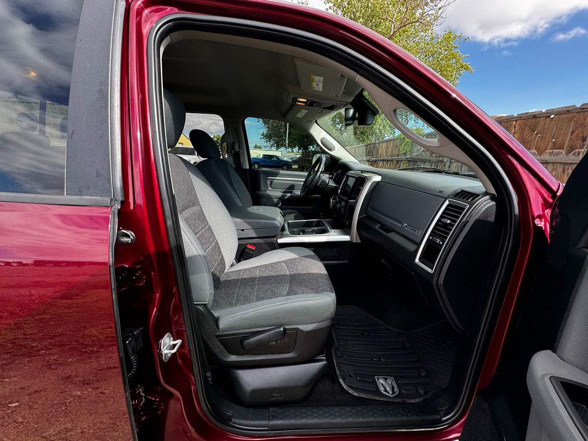 RAM 1500 SLT Crew Cab 4WD SWB 2018 RAM 1500 SLT Crew Cab 4WD SWB 2018