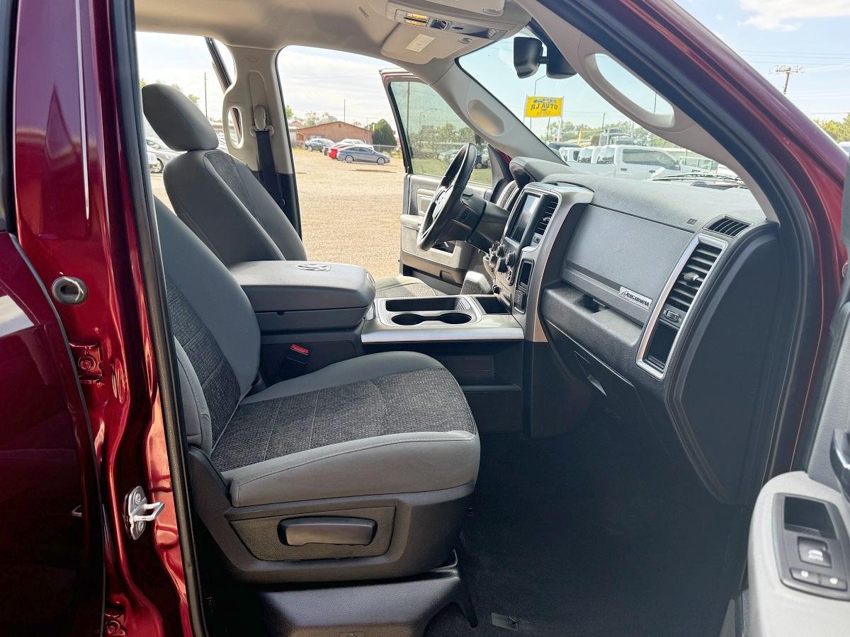 RAM 1500 SLT Quad Cab 4WD 2018