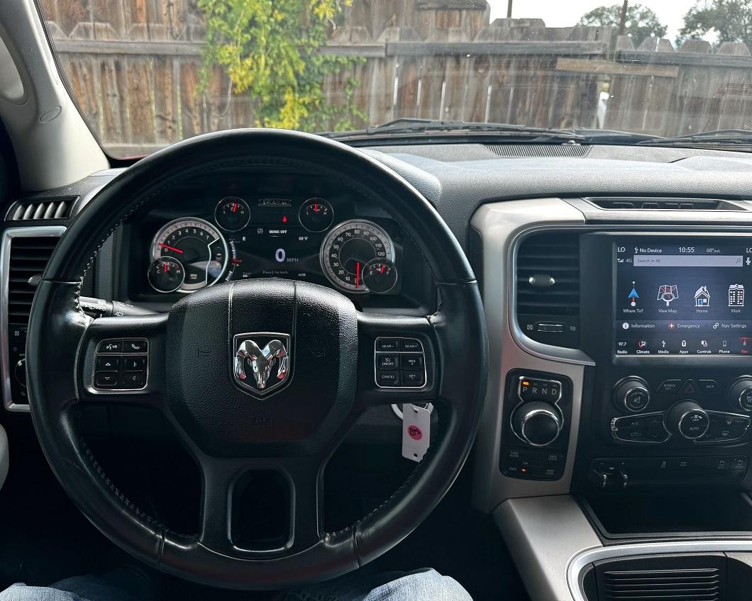 RAM 1500 SLT Quad Cab 4WD 2018