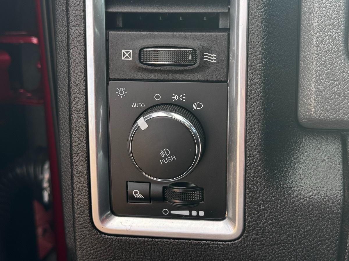 RAM 1500 SLT Quad Cab 4WD 2018