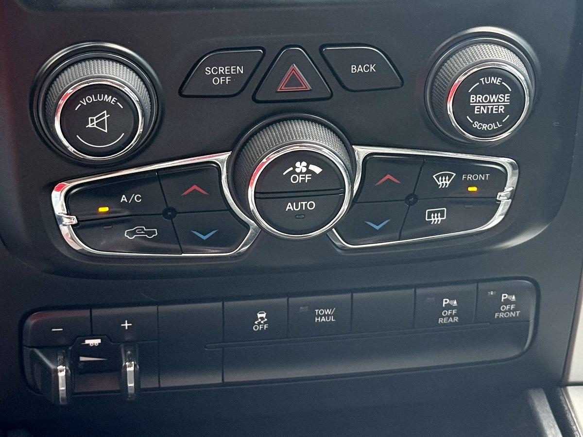 RAM 1500 SLT Quad Cab 4WD 2018